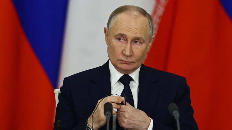 Putin’den yeni kararname: Ruslarla evli Batılı erkeklere oturma izni için cephe şartı getirildi