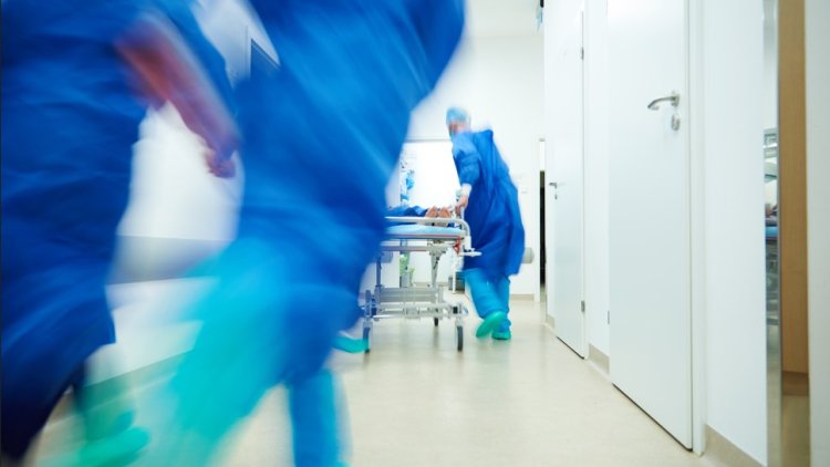 Çatalköy’de kaza: Motosiklet sürücüsü ve yolcusu yaralı, araç sürücüsü tutuklandı