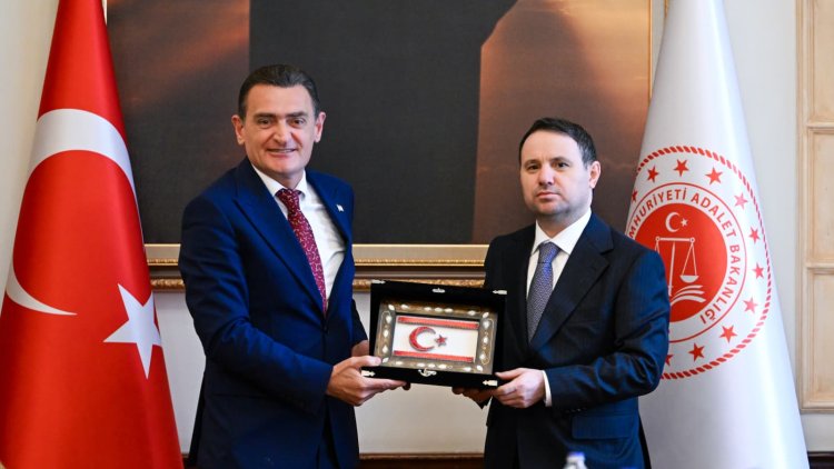 Ankara'daki İçişleri Bakanı Oğuz'un ilk ziyareti Türkiye Adalet Bakanı Akın Gürlek'e oldu