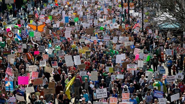 ‘Kral Yok’: Milyonlarca Amerikalı Trump'a karşı gösteri yaptı