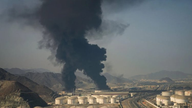 Birleşik Arap Emirlikleri Hürmüz Boğazı'nın zorla açılmasını istiyor ve savaşa katılmaya hazır