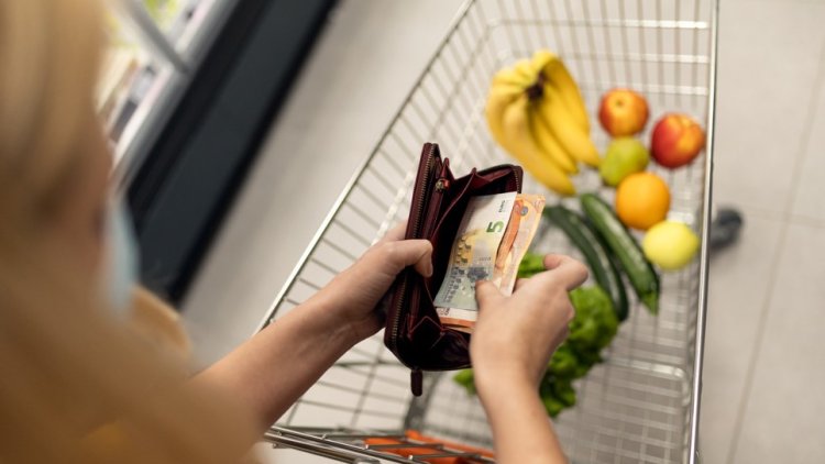 Euro Bölgesi’nde perakende satışlar düştü, mart ayı daha kötü olabilir