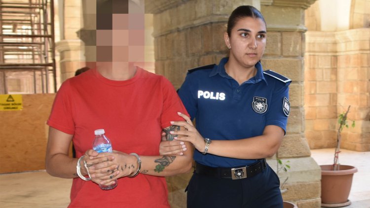 Ayrıldığı erkek arkadaşının evini kundakladığı iddia edildi
