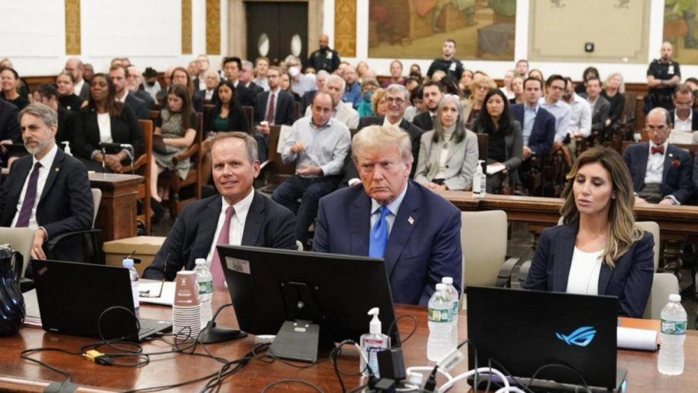 https://mikro-makro.net/trumpin-dolandiricilik-davasi-basladi