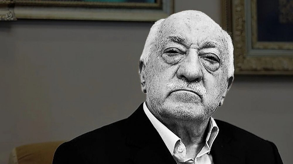 https://mikro-makro.net/feto-elebasi-fethullah-gulen-oldu