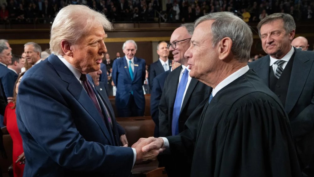 https://mikro-makro.net/abdde-yuksek-mahkeme-baskani-bir-yargica-yonelik-saldirilar-sonrasi-trumpa-karsi-cikti