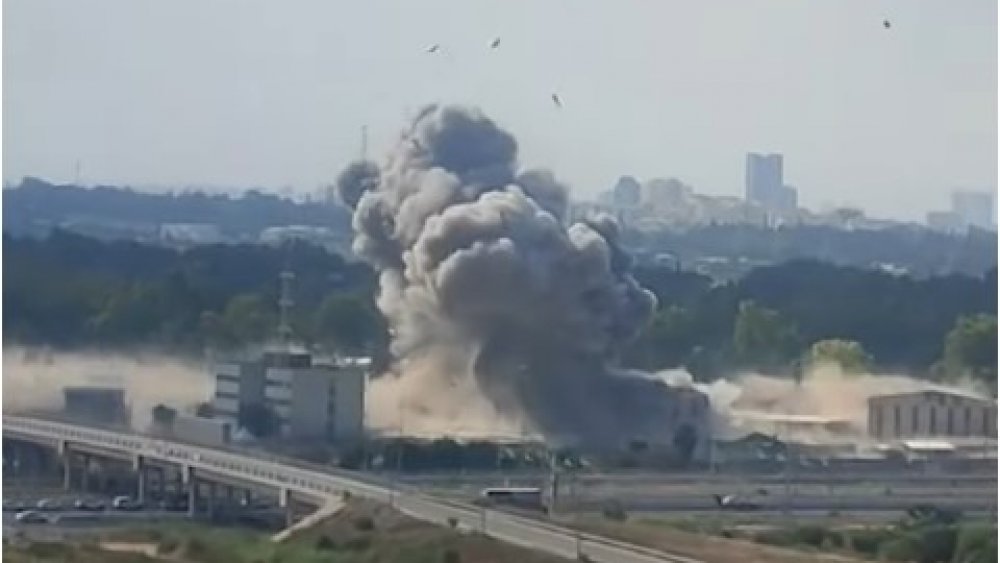 https://mikro-makro.net/iran-mossad-tesisini-hedef-alan-saldirisinda-tespit-edilemeyen-fuzeleri-ilk-kez-kullandigini-bildirdi