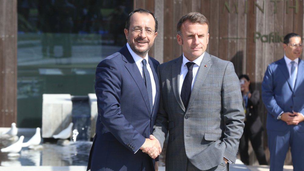 https://mikro-makro.net/zirve-oncesinde-hristodoulidisden-dikkat-ceken-aciklama-macron-guney-kibrisa-geliyor-fransa-kibrisin-stratejik-ortagi