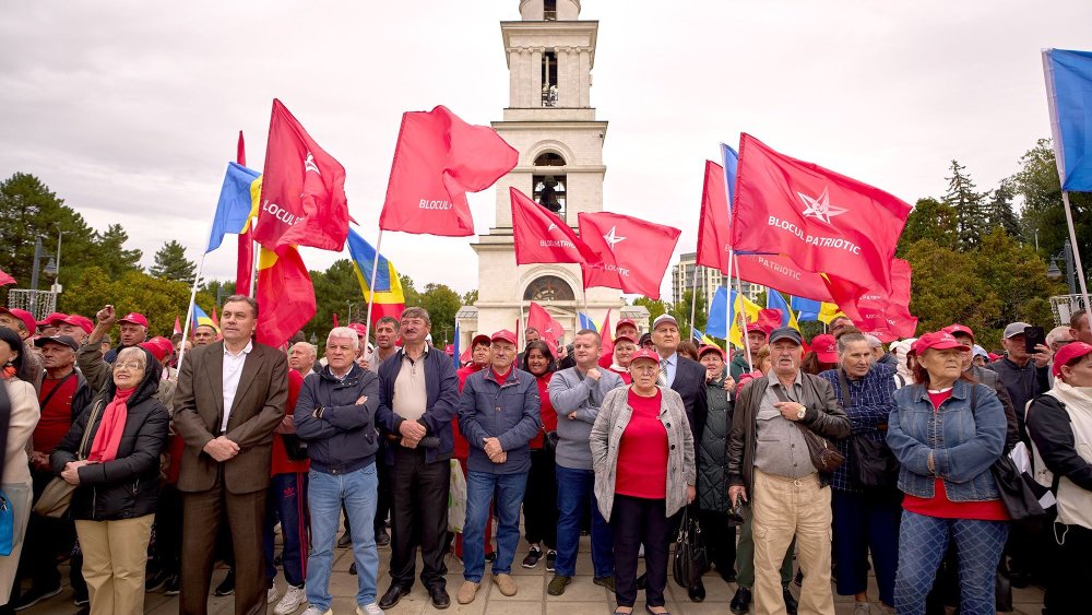 https://mikro-makro.net/rusya-avrupadaki-provokasyonlarini-artirirken-moldova-secimlerine-mudahale-ediyor