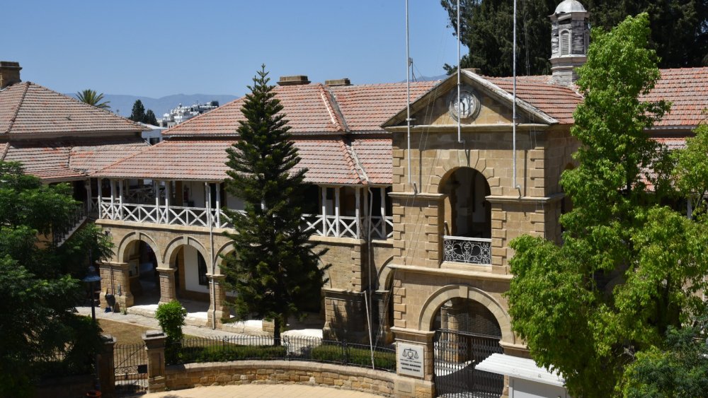https://mikro-makro.net/mahkeme-binalarina-zarar-verenler-hakkinda-yasal-islem-baslatildi