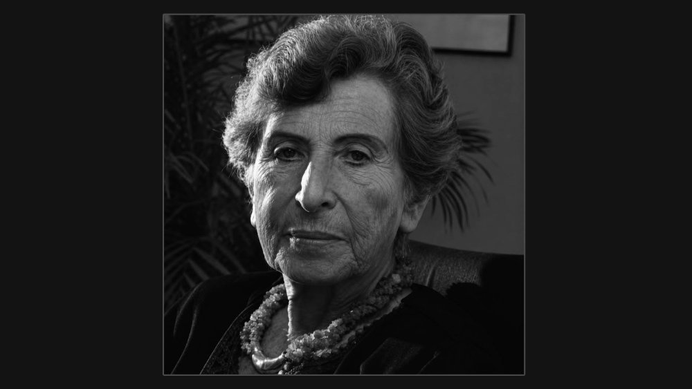 https://mikro-makro.net/hocalarin-hocasi-ekonomist-prof-dr-gulten-kazgan-hayatini-kaybetti