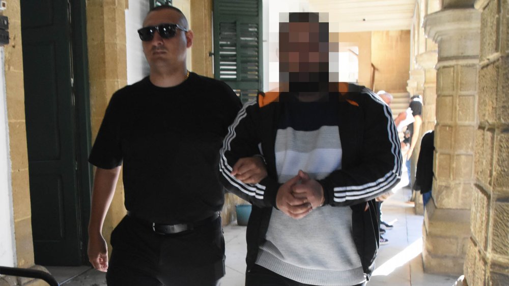 https://mikro-makro.net/moonstar-doviz-burosunda-dort-farkli-para-biriminde-hirsizlikla-suclanan-db-teminatla-serbest