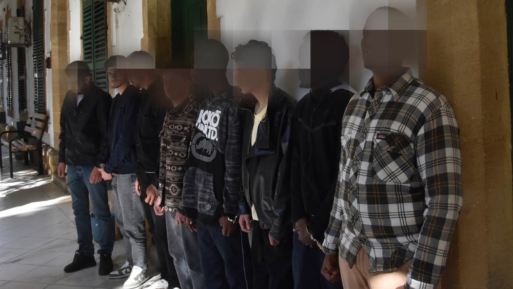https://mikro-makro.net/guney-kibrisa-yasa-disi-gecis-hazirligi-8-zanliya-3-gun-tutukluluk