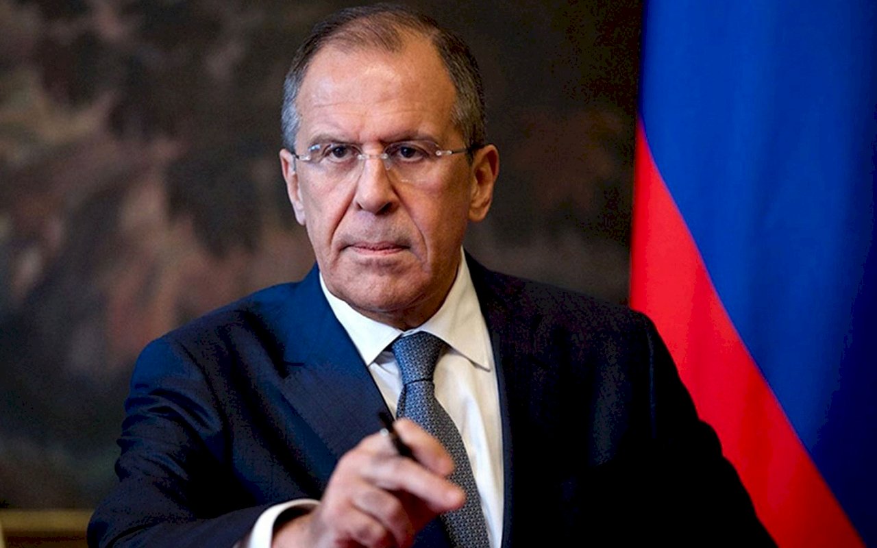 Lavrov yineledi: Kıbrıs’ta güvenlik ve garantiler BM’nin 5 daimi üyesine devredilsin