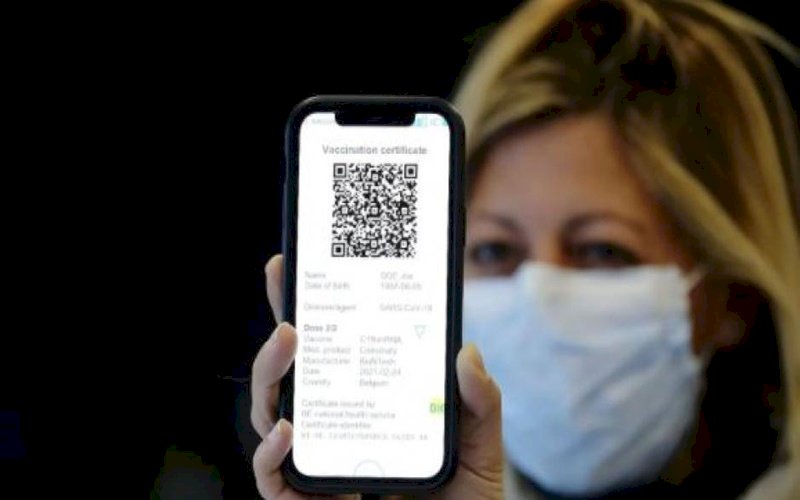 Güney Kıbrıs: SafePass’ı olmayan bankalara bile giremeyecek