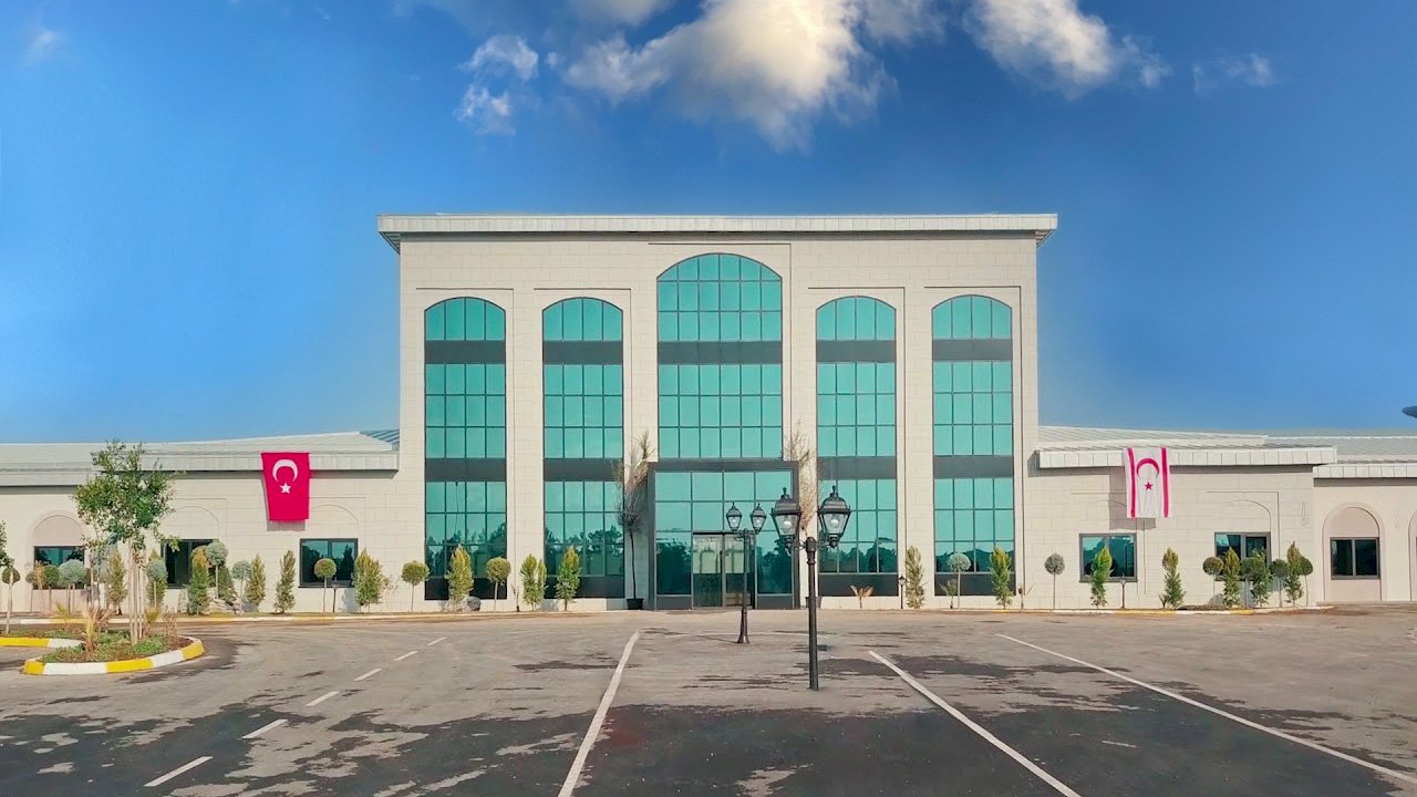 Covid hastaları: Acilen ikinci bir pandemi hastanesi yapılmalı