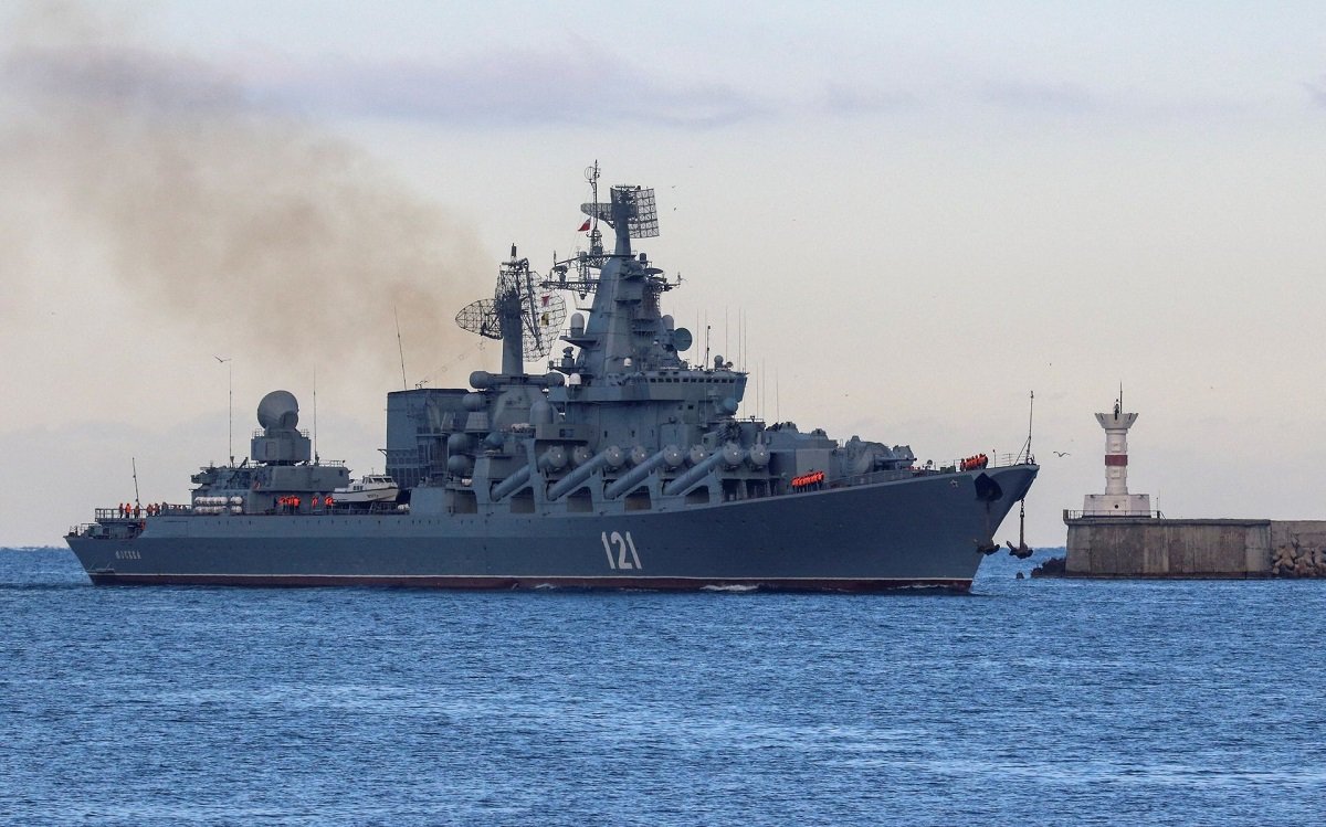 Rus donanmasının amiral gemisi battı