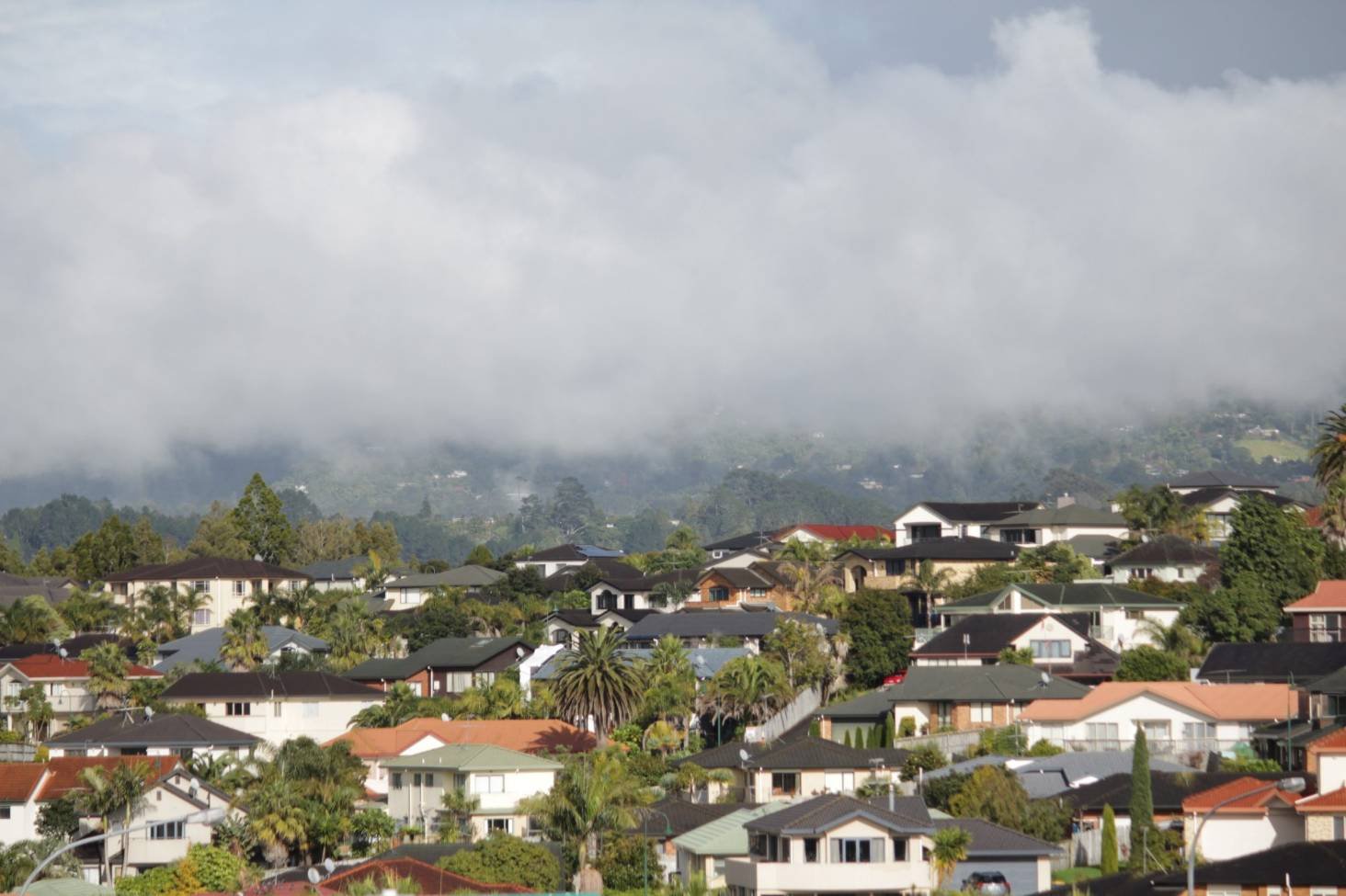 Zengin ülkelerde ev fiyatları düşüyor