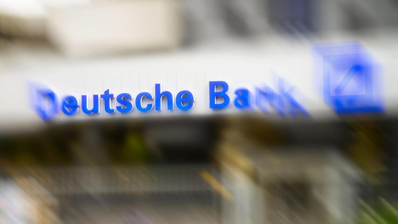 Alman bankası Deutsche Bank’a kara para uyarısı 