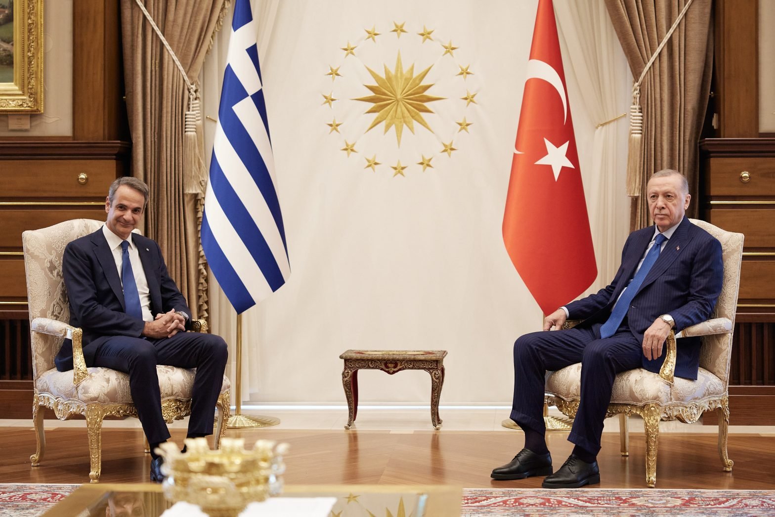 The National Herald: Erdoğan ve Miçotakis görüşmesinde Kıbrıs sorunu konuşulmadı