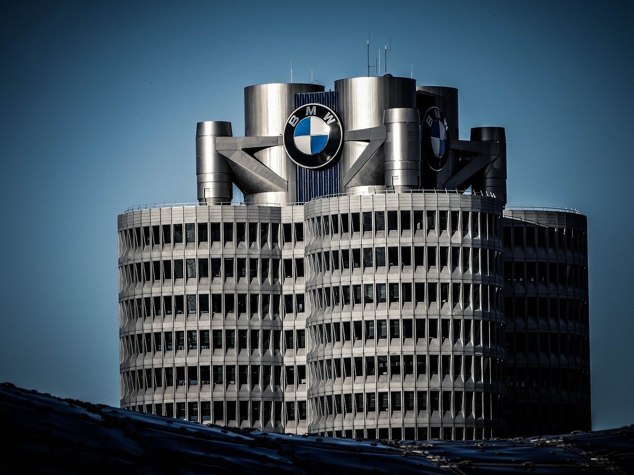 BMW, fren sorunu nedeniyle 1,5 milyon aracı geri çağırıyor