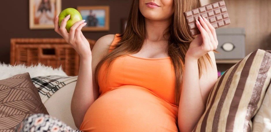 Ana rahminde ve bebekliğinde yüksek şeker alanlarda diyabet ve yüksek tansiyon riski artıyor