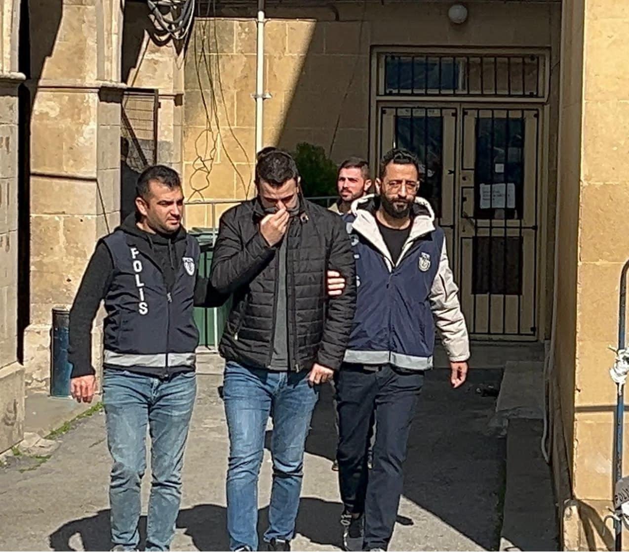 Savoy Hotel’in 2 davasını 1 milyon dolar karşılığında kapattıracaklarını iddia etmişlerdi!