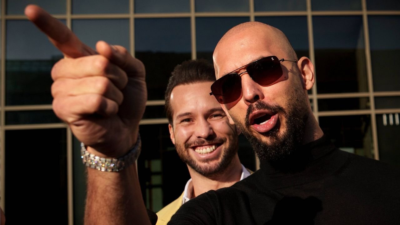 Trump’ı destekleyen ‘kadın düşmanı’ Tate kardeşler Romanya’daki davalara rağmen ABD’ye döndü