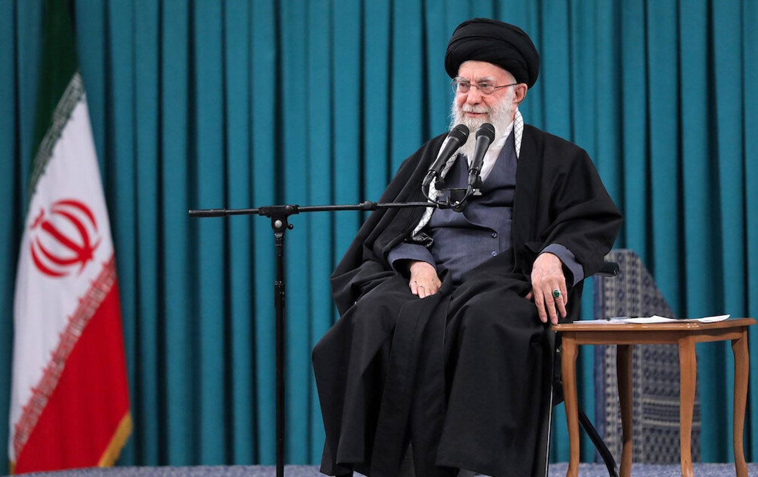 İran’ın dini lideri Hamaney: ‘İran milleti teslim olmayacak'