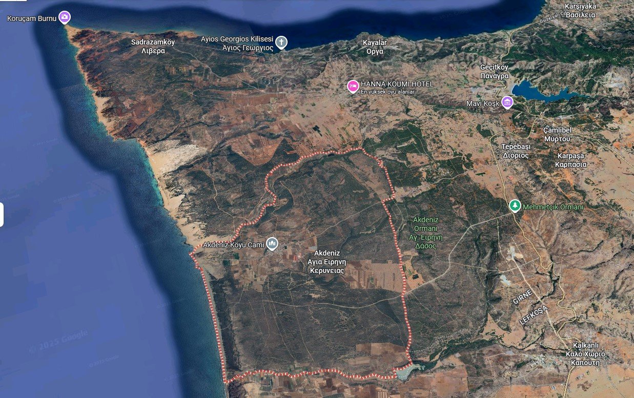 Akdeniz köyünde çıkan yangın henüz kontrol altına alınamadı