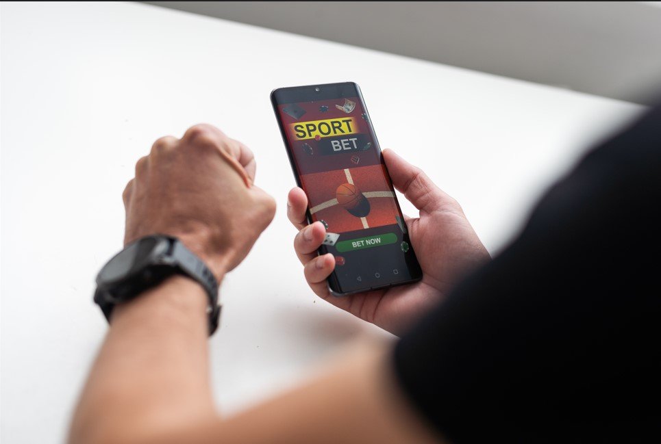 Gençlerin yüzde 37’sinin çevrimiçi bahis oynadığı Kıbrıs’ta bir babanın sarsıcı hikâyesi