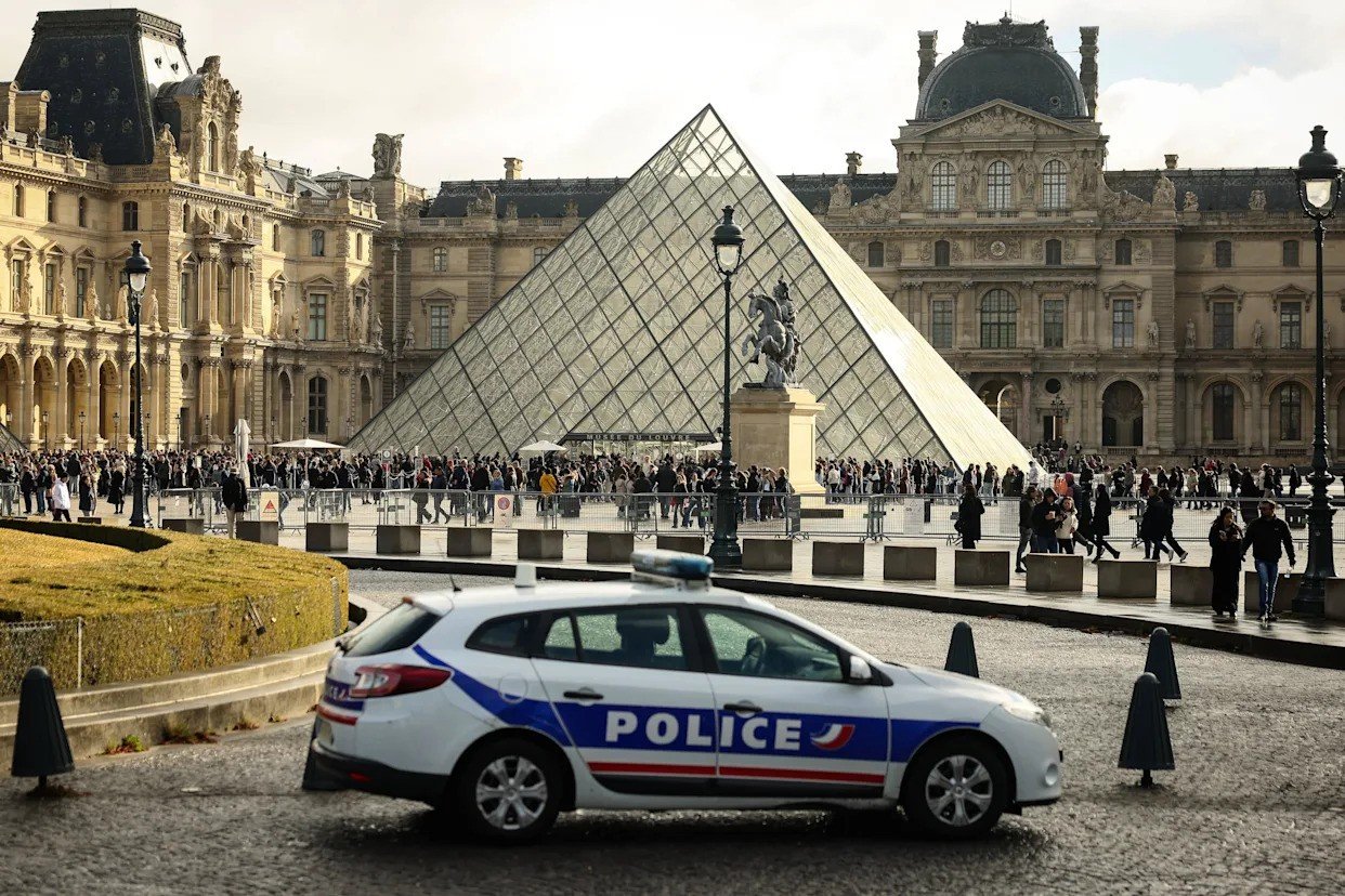 Louvre soygunu: Zanlıyla birlikte hayat arkadaşı, bir anne de tutuklandı