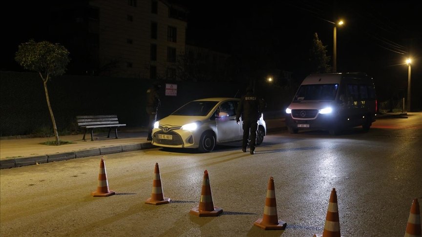 Türkiye: Yalova'da IŞİD (DEAŞ, IS) operasyonunda çatışma çıktı, 7 polis yaralandı