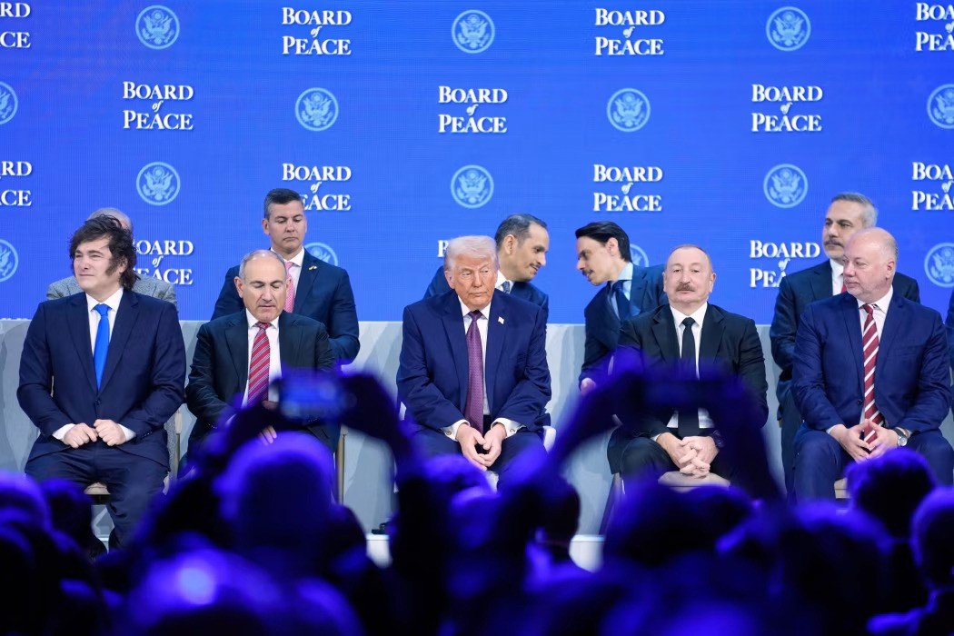Trump Davos’ta Barış Kurulu tüzüğünün imza törenine katıldı