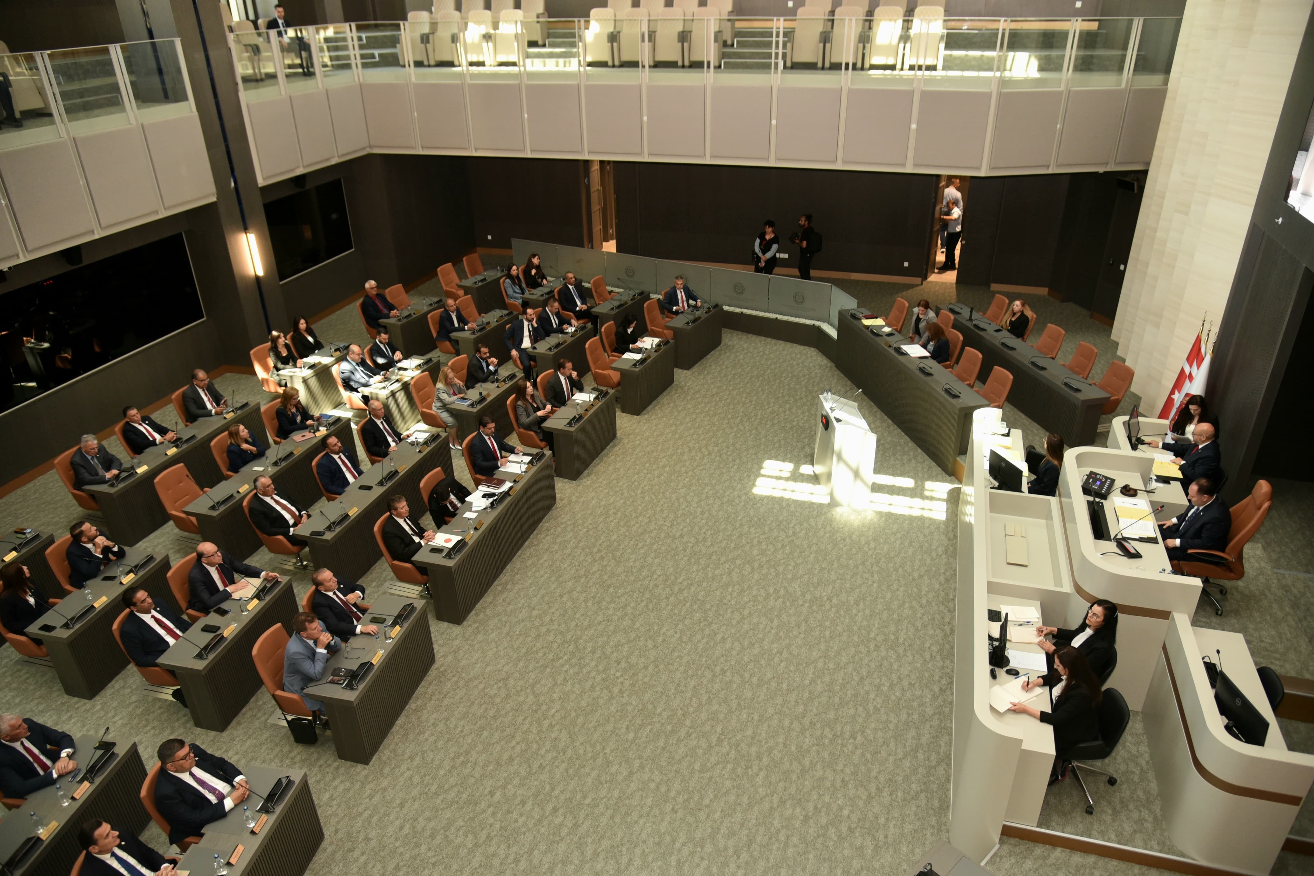 Meclis Genel Kurulu: ‘Ektam grevi tartışıldı; KKTC mezunu olacak 400 doktora gerek var mı? sorusu soruldu