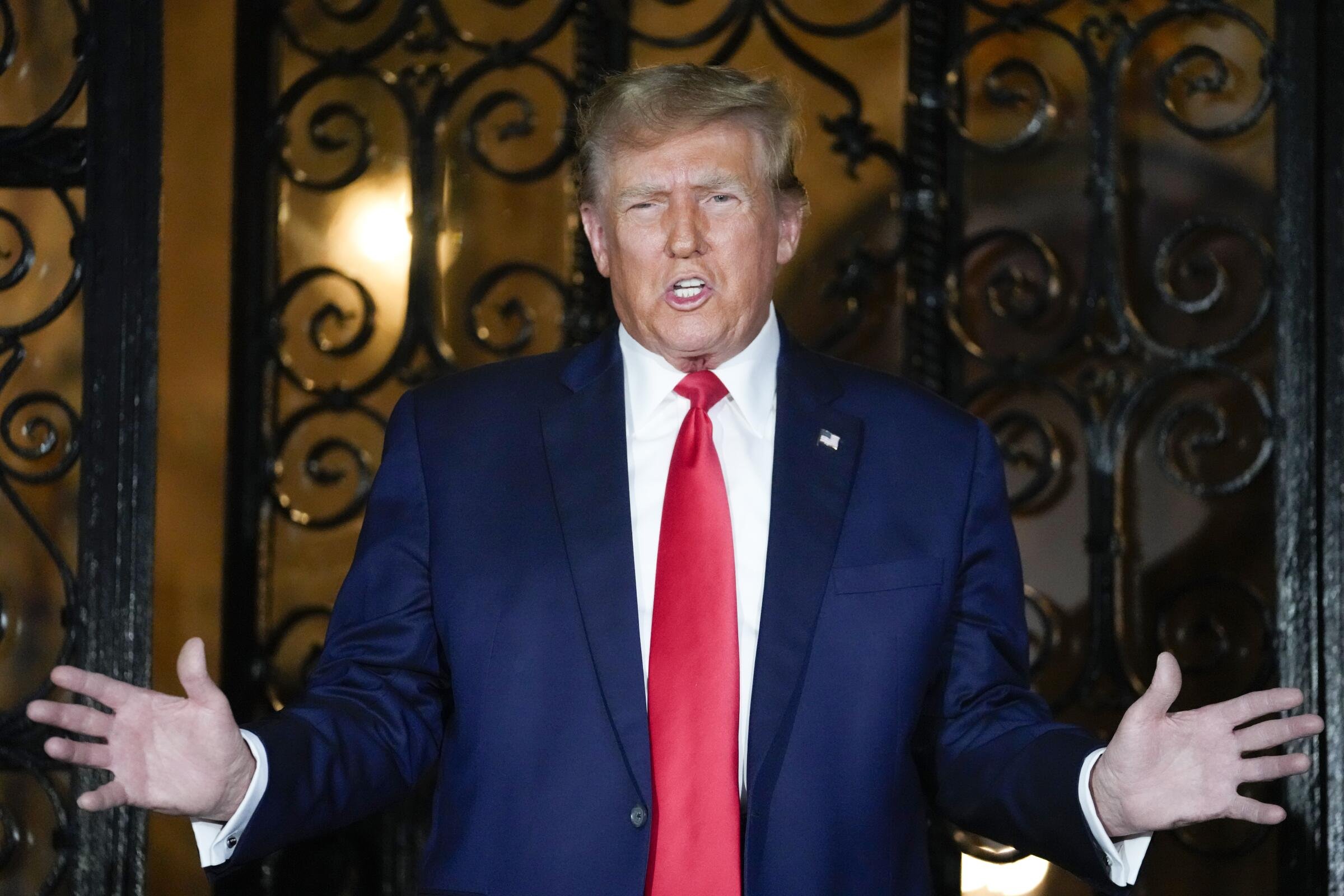 Trump, İran dini lideri Ayetullah Ali Hamaney'in öldüğünü duyurdu