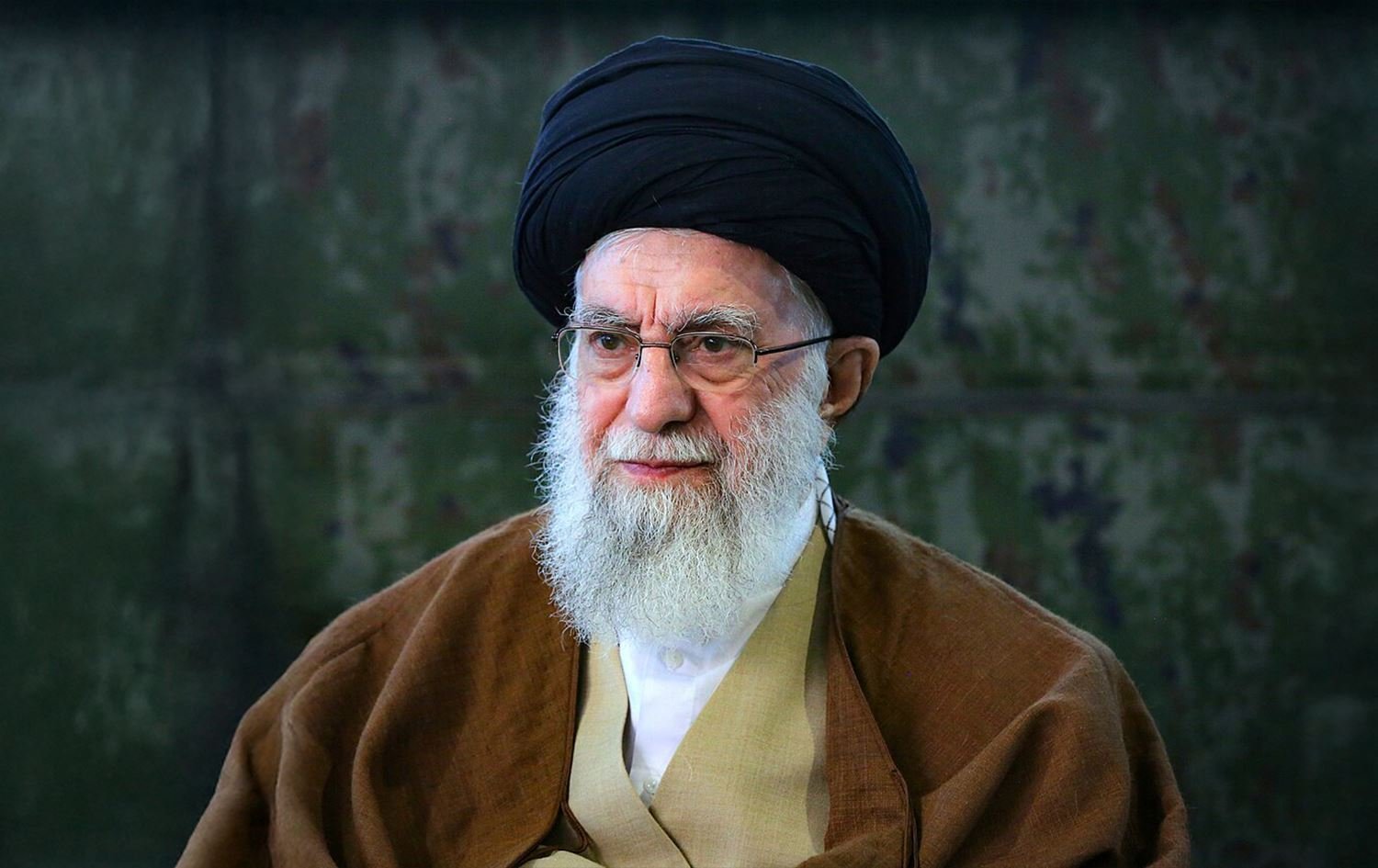 İran, dini lideri Ayetullah Ali Hamaney'in öldüğünü bildirdi