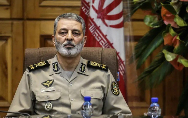 İran: Hamaney'in ölümünün ardından İran Genelkurmay Başkanı ve Savunma Bakanı'nın da öldüğü açıklandı