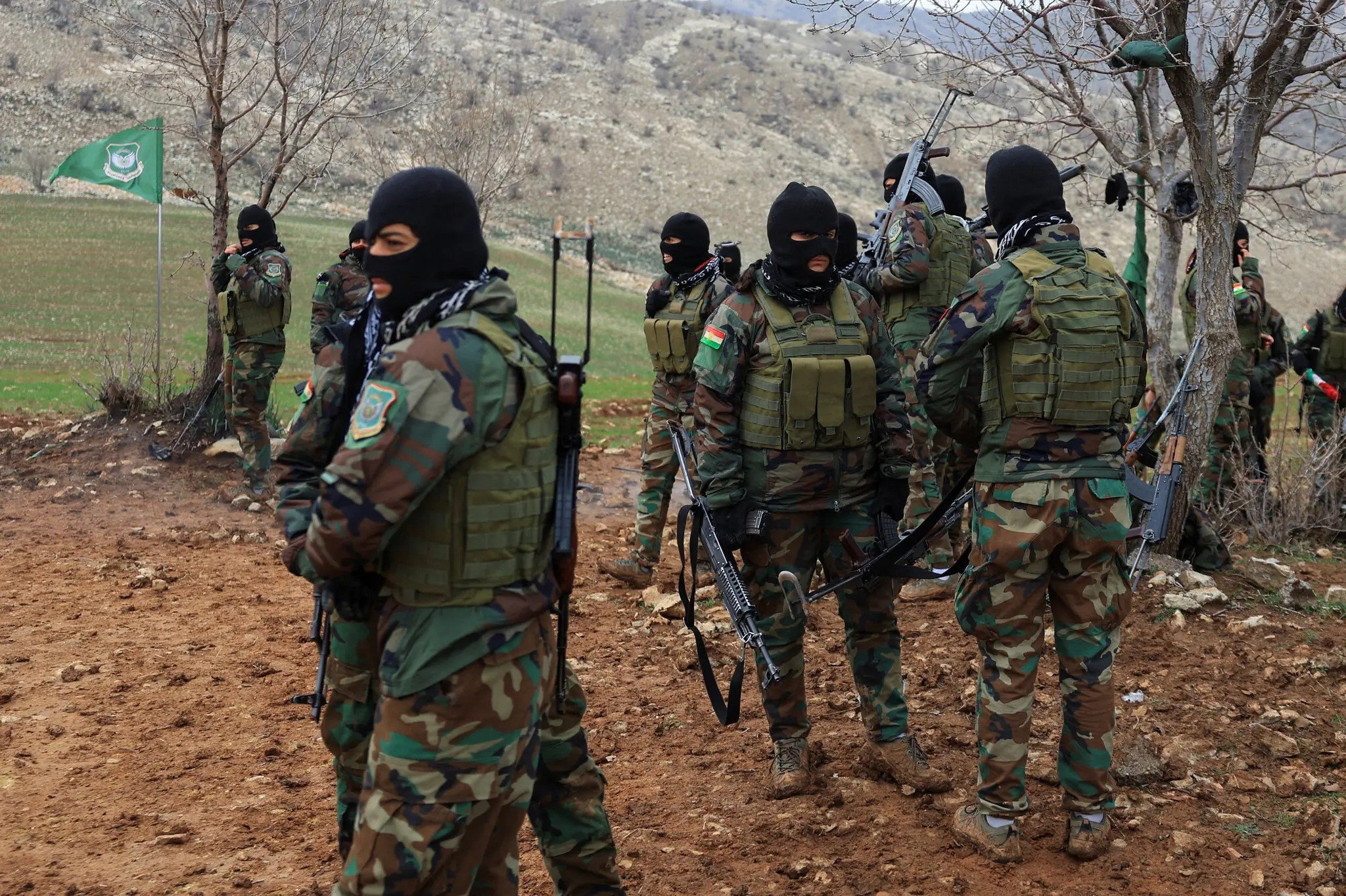 Trump, Kürt güçlerinin Tahran hükümetine karşı bir saldırı başlatmasını 'tamamen destekleyeceğini' söyledi