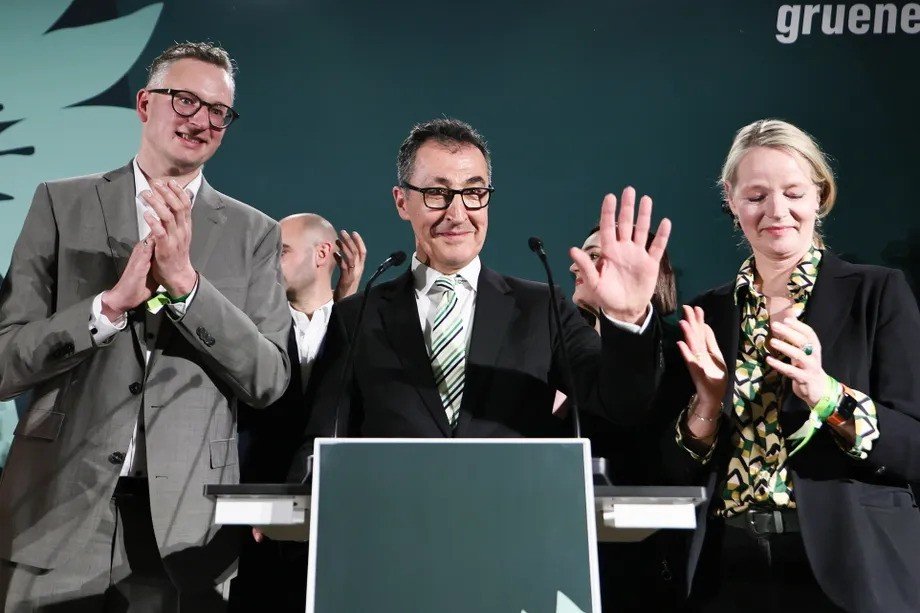 Baden-Württemberg eyalet seçimlerinde Cem Özdemir liderliğinde Yeşiller kazandı