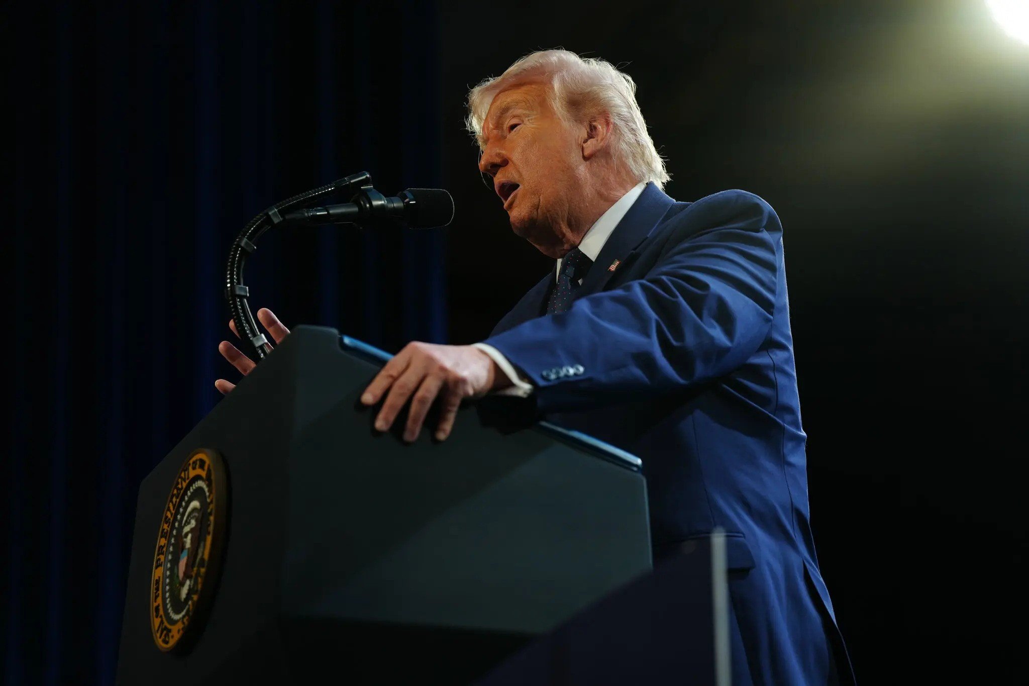 Trump önce ‘savaş bitiyor’ dedi, petrol düştü; sonra ‘geri adım yok’ dedi