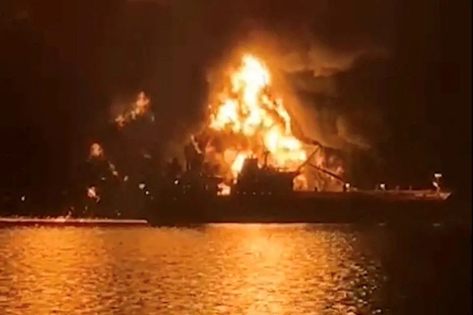 Petrol varil başına 100 doların üzerine çıktı; Körfez ülkeleri turizminde günlük kayıp 600 milyon dolar