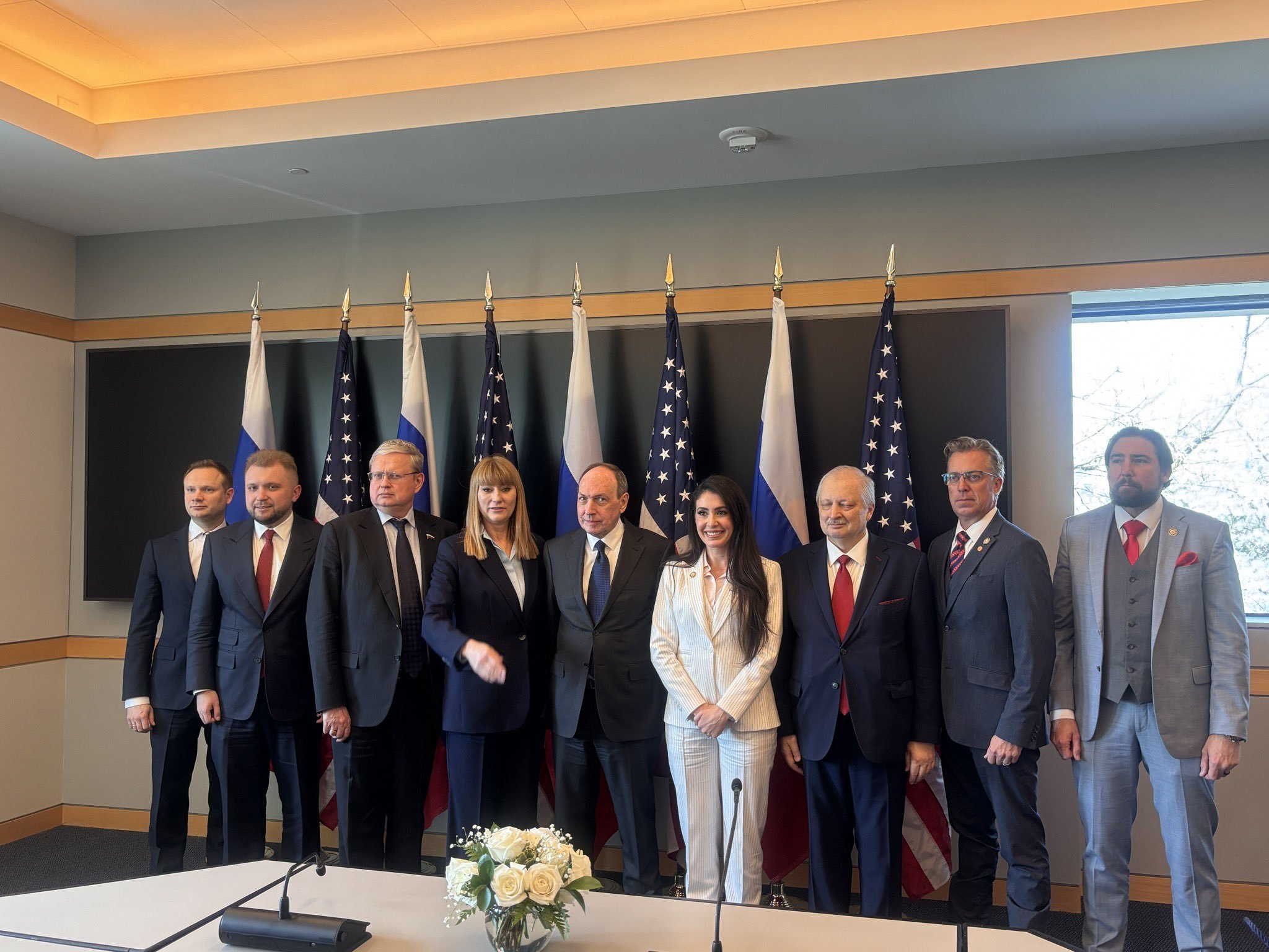 Ukrayna'daki savaşa rağmen 'yaptırım altındaki' Rus milletvekilleri ABD'ye gitti