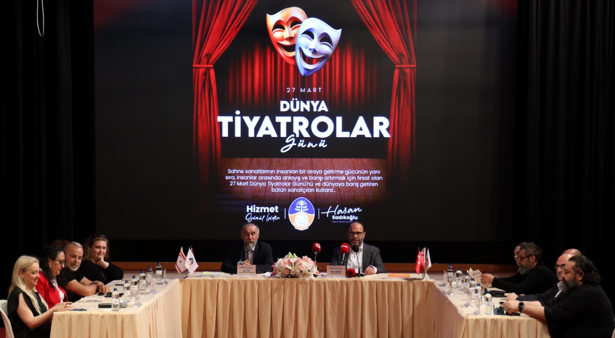 İskele Belediyesi 4. Tiyatro Günleri, bu akşam 'Hadi Öldürsene Canikom' oyunuyla başlıyor