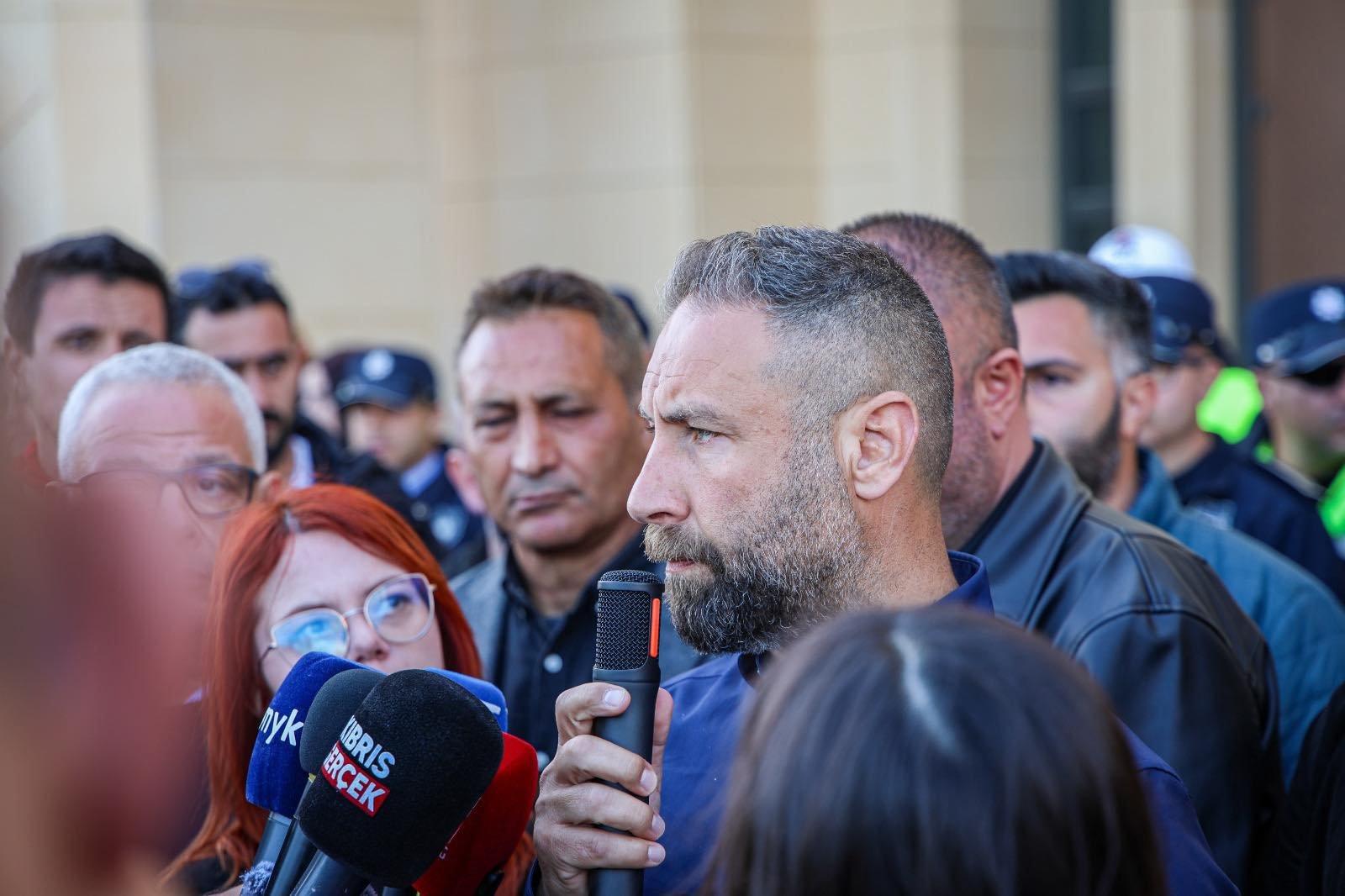 Sendikalar pazartesi günü genel greve gidiyor