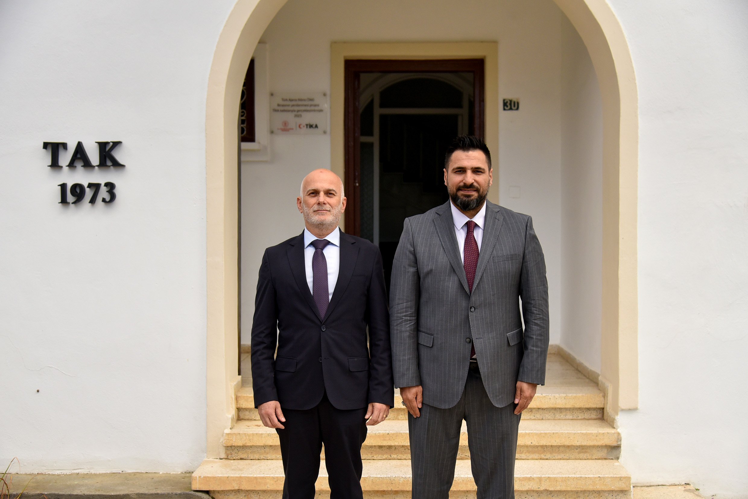 T.C. Lefkoşa Büyükelçiliği’nin yeni İletişim Müşaviri Recep Şehitoğlu TAK’ı ziyaret etti