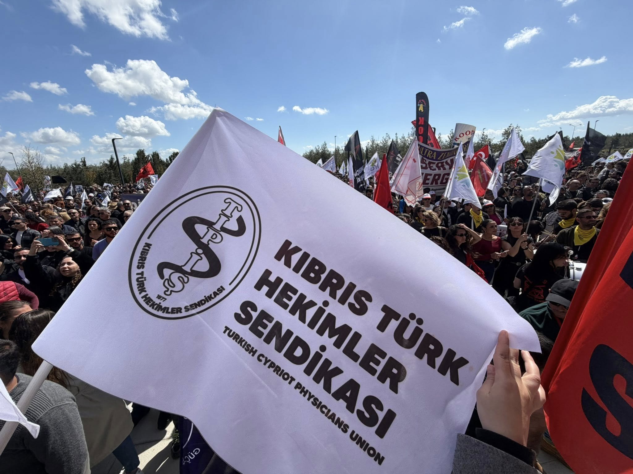 TIP-İŞ Başkanı Özlem Gürkut: ‘Grev bitmedi sadece ara verdik’