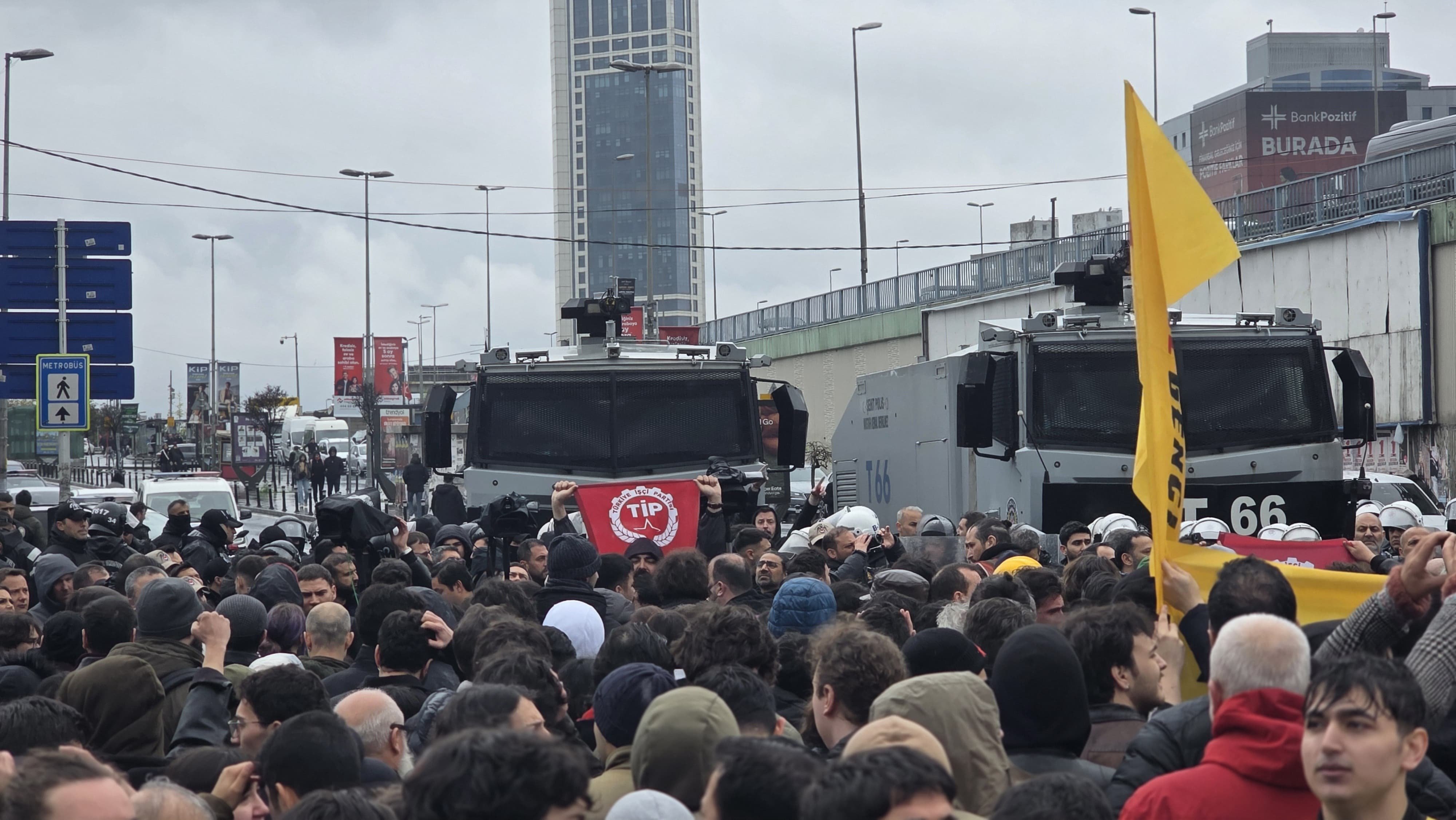 1 Mayıs İşçi Bayramı: İstanbul’da Taksim’e yürümek isteyenlere biber gazı ve TOMA'dan su sıkıldı