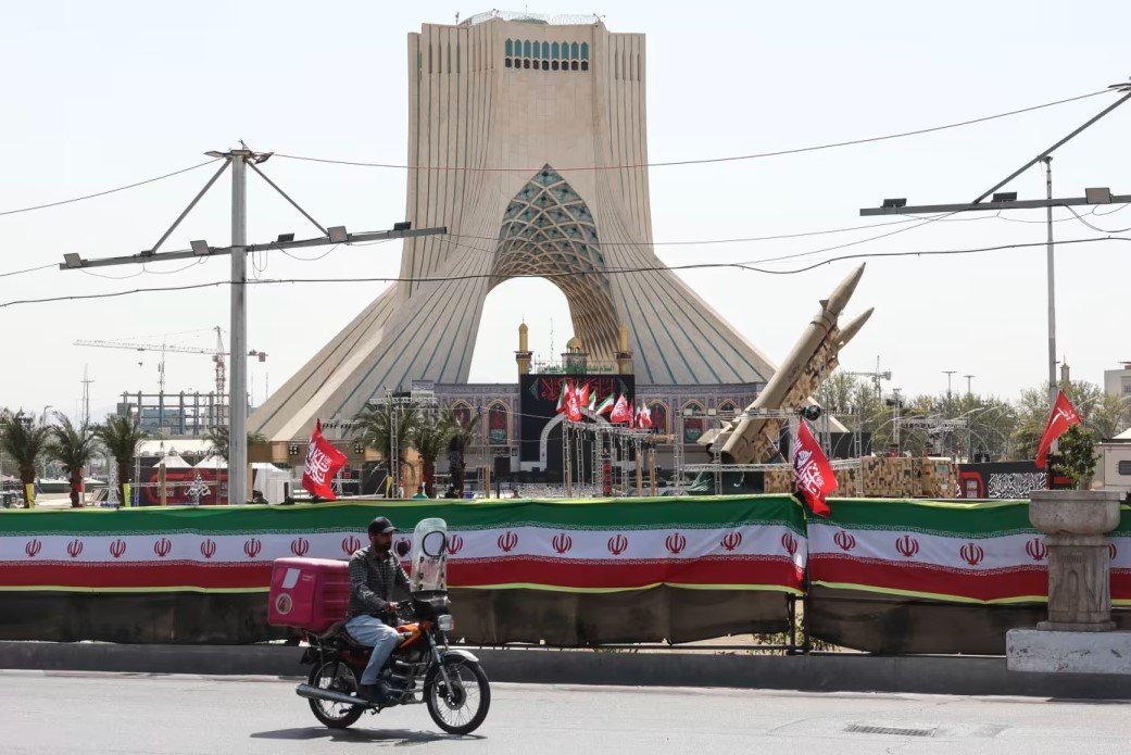 ABD ve Suudi Arabistan vurdu, İran Ürdün'deki ABD hedeflerini hedef aldı