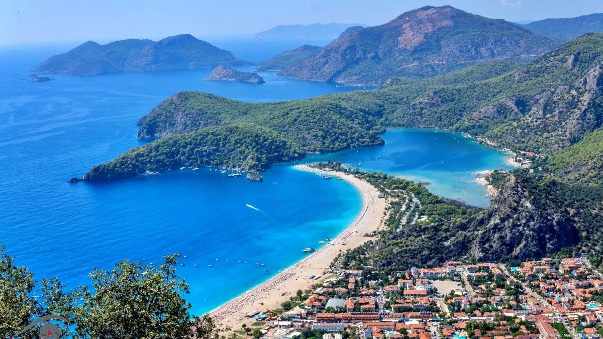 Financial Times: İran savaşı Türkiye ve Kıbrıs’ta tatil fiyatlarını aşağı çekti
